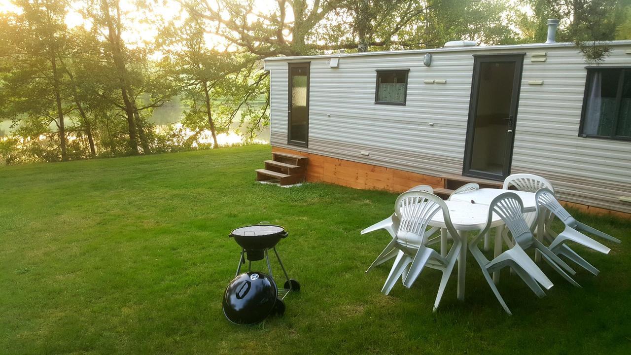 Camping De La Reuille Flere-la-Riviere Ngoại thất bức ảnh
