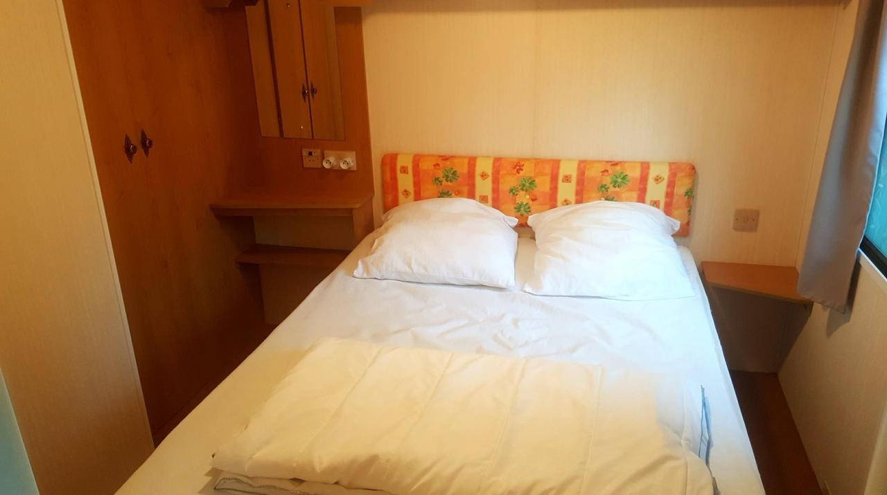 Camping De La Reuille Flere-la-Riviere Ngoại thất bức ảnh